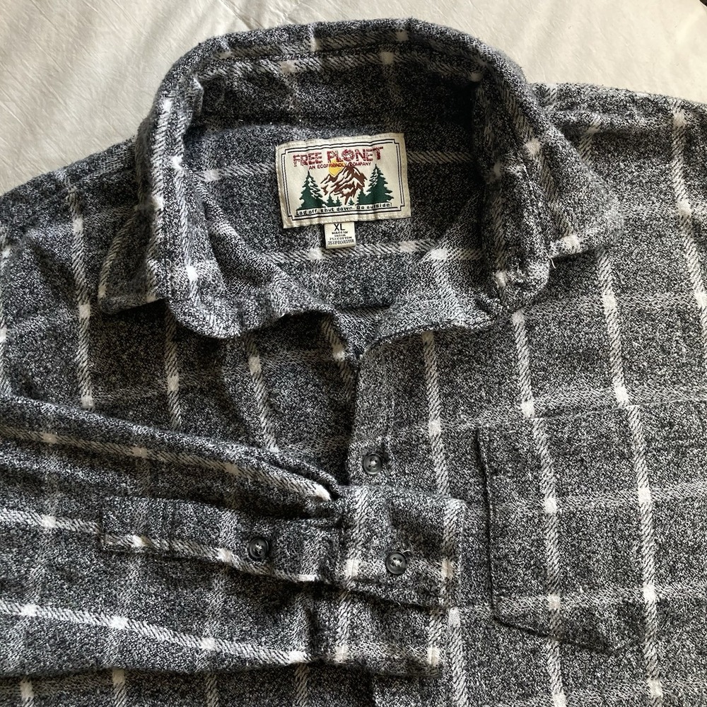 Free Planet Flannel Shirt Mens XL Plaid Gray Pepper Eco Friendly Grunge Outdoor